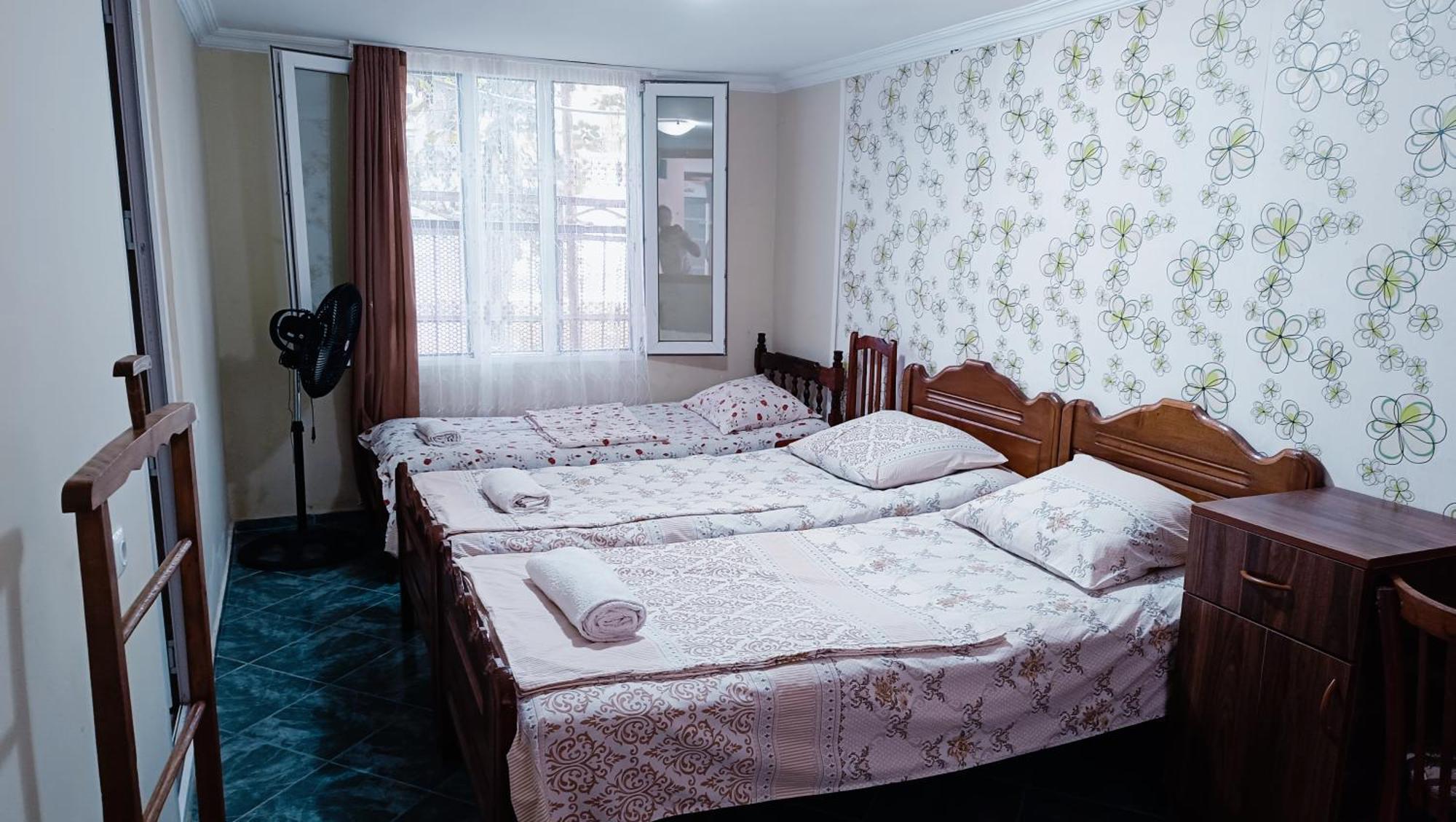 Guesthouse Mery Кобулети Екстериор снимка