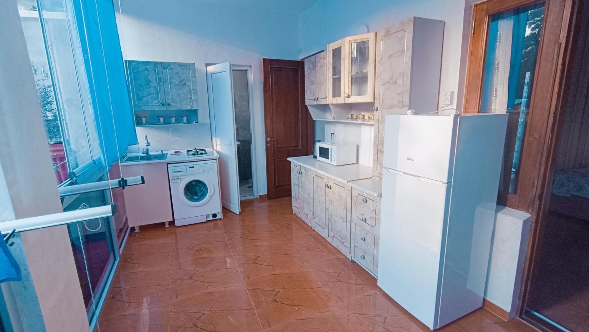 Guesthouse Mery Кобулети Екстериор снимка